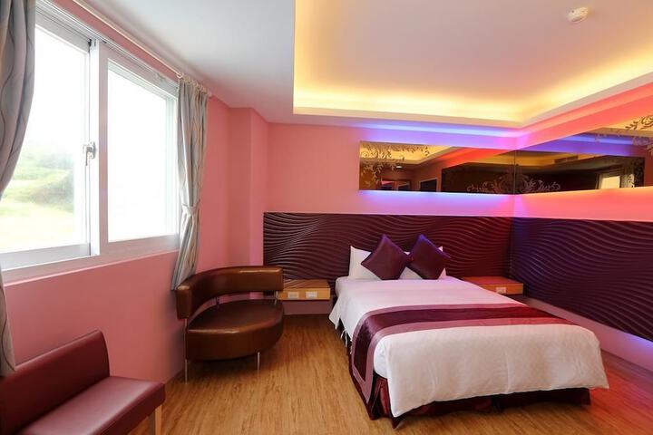 Room 12 of 67