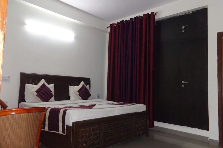 Room 14 of 31