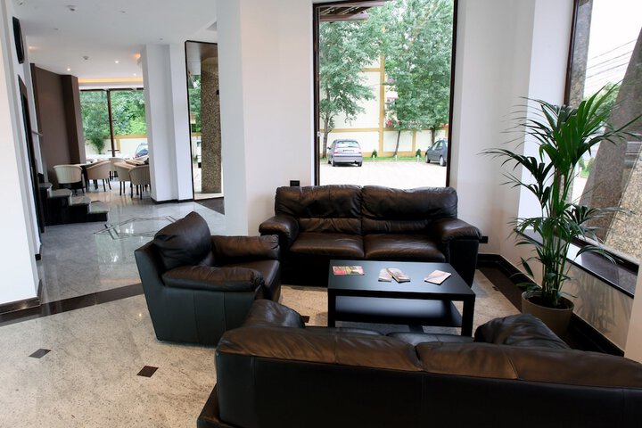 Guest Lobby