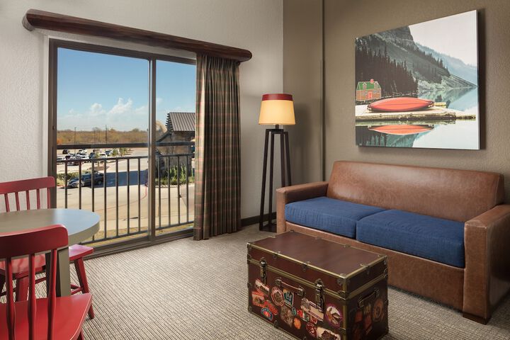 Family Suite 2 Queen Beds Sofa (8 of 20)