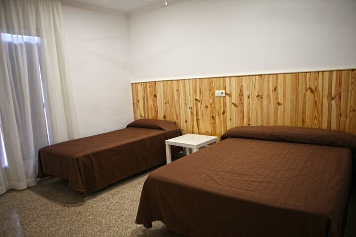 Room 13 of 30