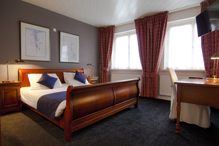 Room 4 of 26