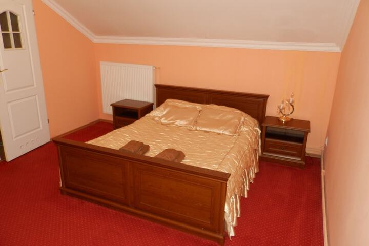 Room 43 of 49