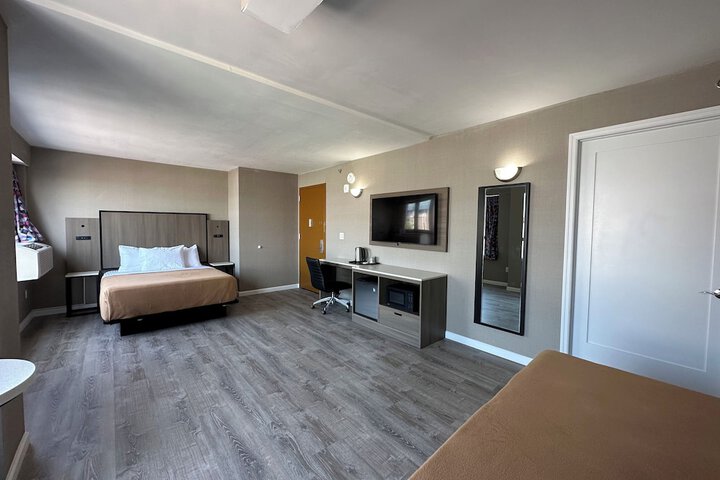 2 Double Beds (10 of 19)