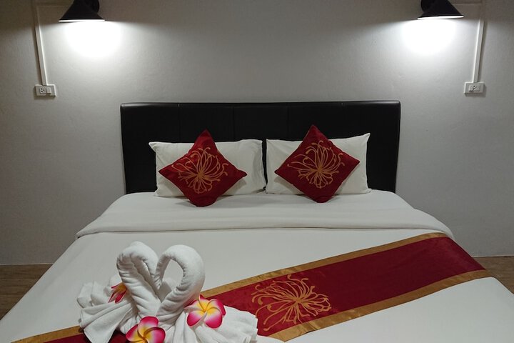 Room 28 of 137