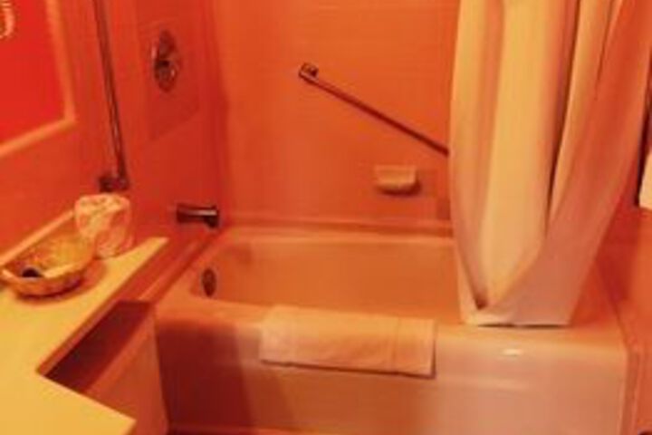 Room 3 of 21