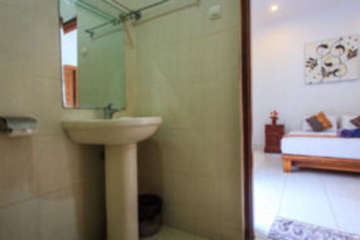 Room 4 of 39