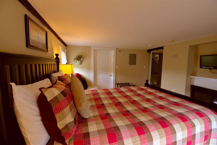 Room 13 of 38