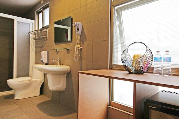 Room 49 of 57