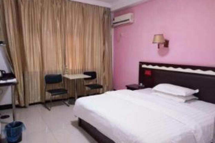Room 6 of 7