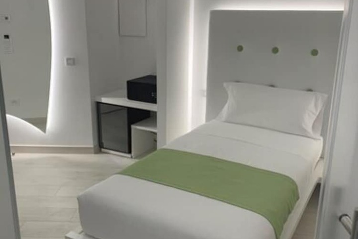 Room 11 of 21