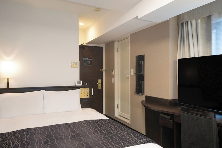 Room 12 of 45