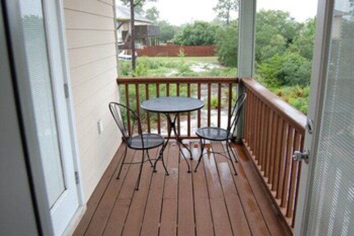 Terrace/Patio 2 of 33