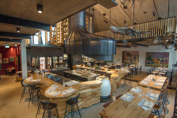 Dining 46 of 126