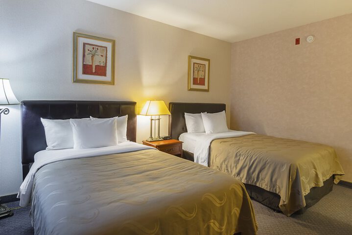 2 Double Beds (4 of 15)