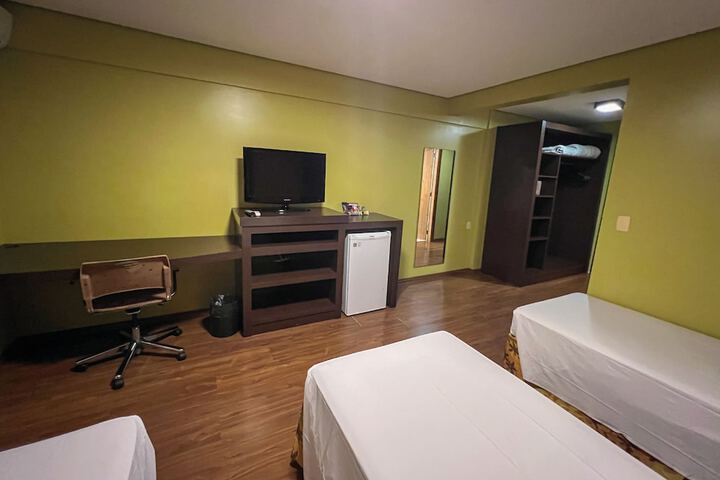 Room 13 of 71