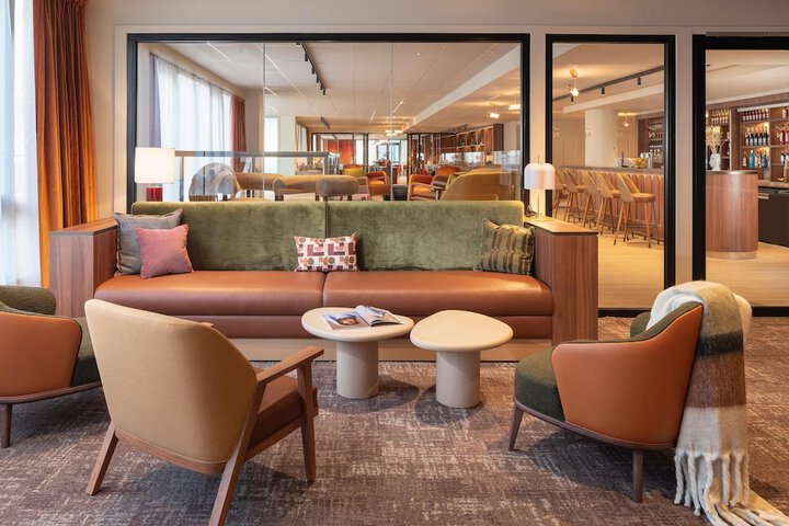 Hotel 74 of 79