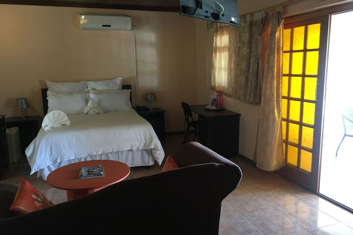 Room 2 of 15