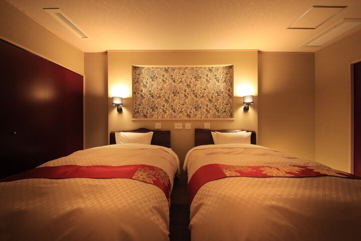 Room 8 of 81