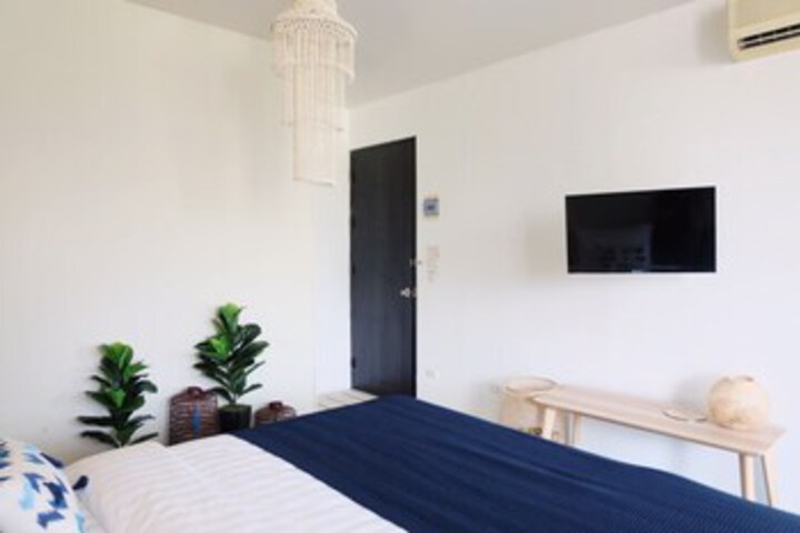 Room 33 of 66