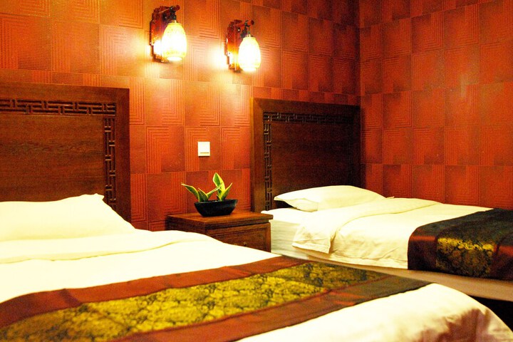 Room 5 of 33