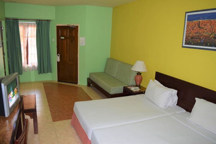 Room 8 of 39