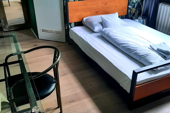 Room 12 of 47