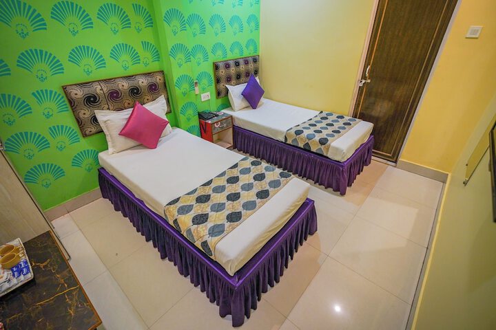 Room 44 of 90