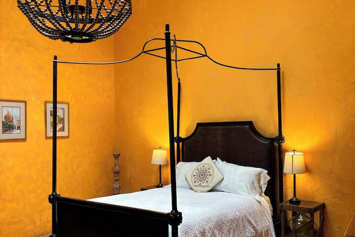 Room 25 of 52