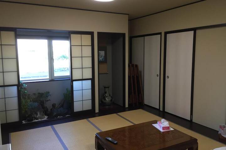 Room 18 of 60