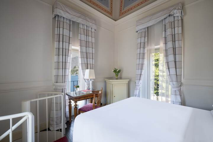 Room 47 of 91
