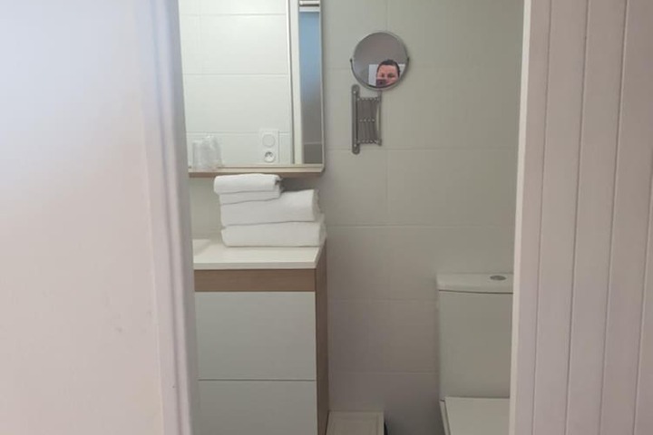 Room 28 of 43