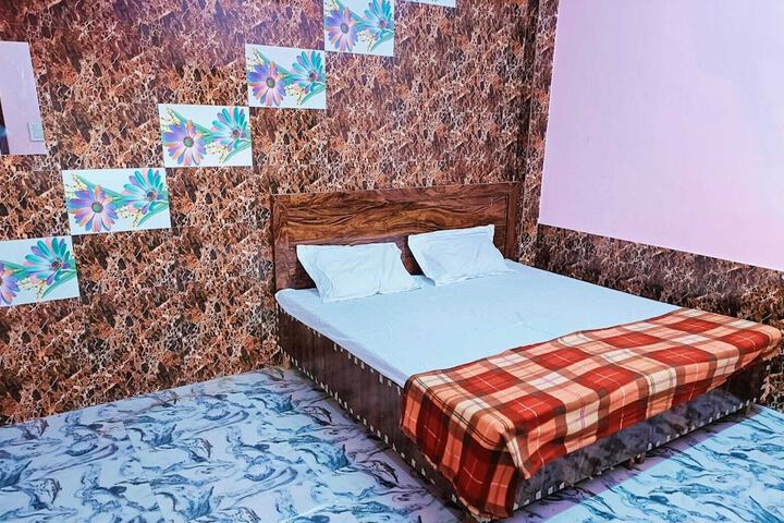Room 11 of 20