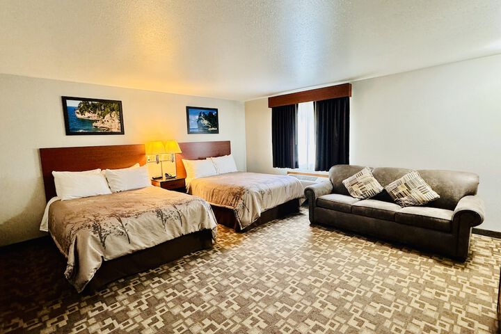 Room 10 of 32