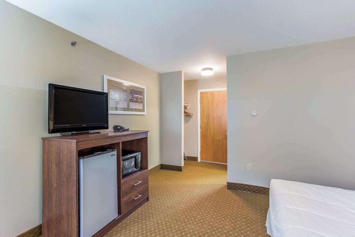 2 King Beds (8 of 9)