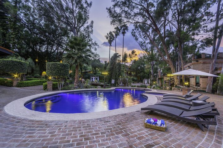 Pool 26 of 55