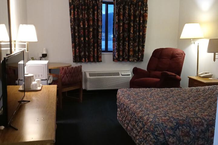 Room 4 of 30