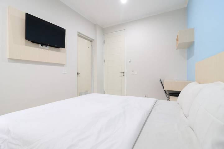 Room 6 of 27