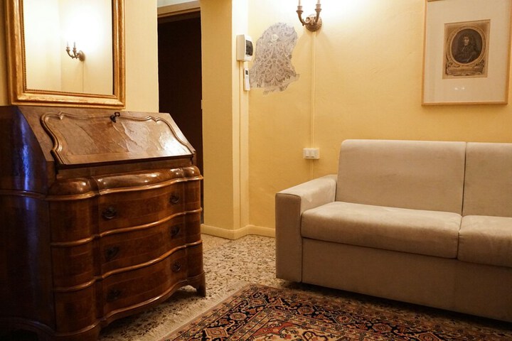 Room 14 of 50