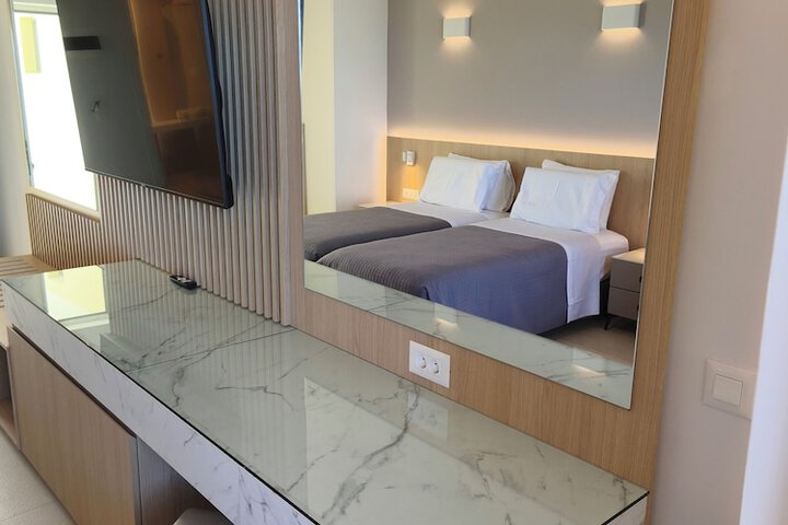 Room 46 of 156