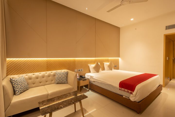 Room 6 of 38