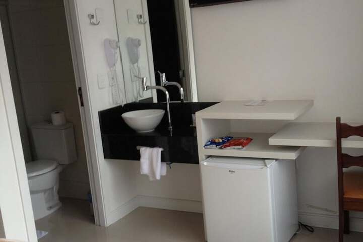 Room 26 of 40