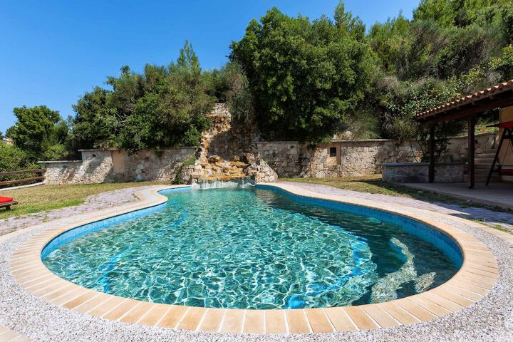 Pool 109 of 182