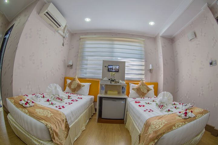 Room 19 of 40