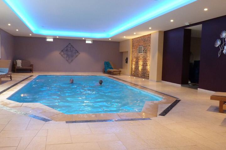 Pool 38 of 71