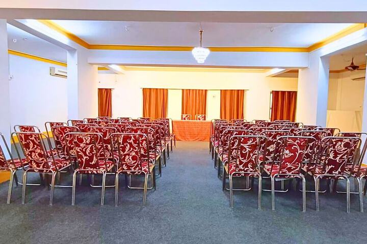 Ballroom/Hall 41 of 53