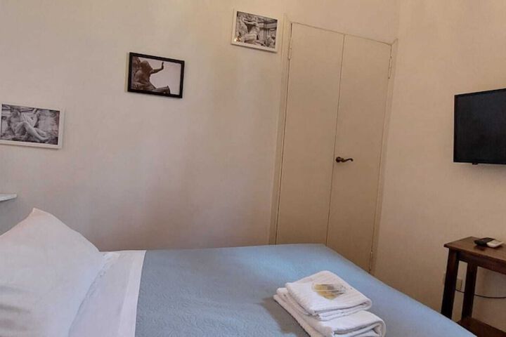 Room 17 of 26