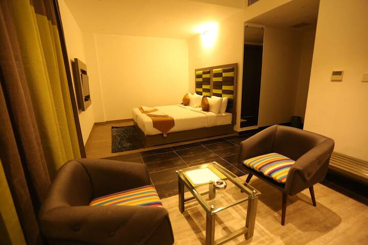 Room 6 of 19