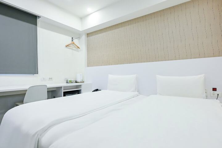 Room 16 of 83