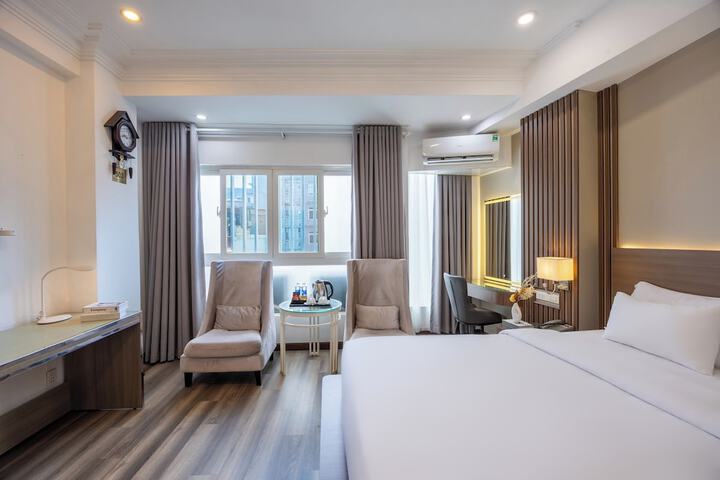 Room 6 of 49